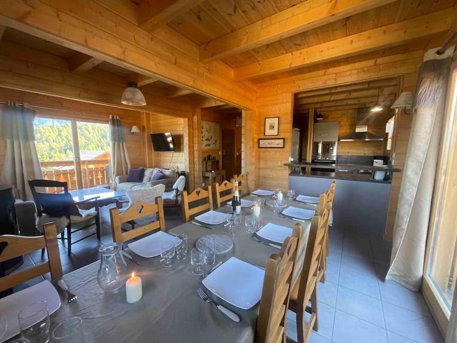 La Joue Du Loup Bord Des Pistes - En Bois De Charme Pour 10 Personnes *